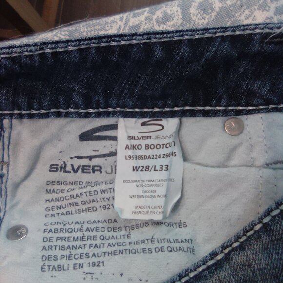 Silver Jeans - Picture 5 of 5